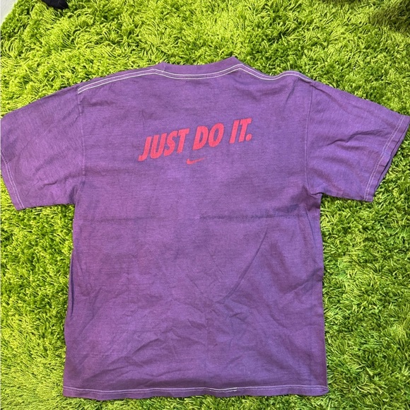 Y2K Center Swoosh Nike Miami Football Graphic T shirt - Picture 4 of 4